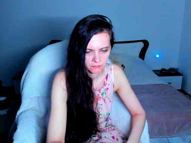 SexQueen11 webcam