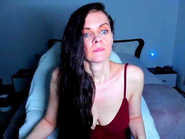 SexQueen11 webcam