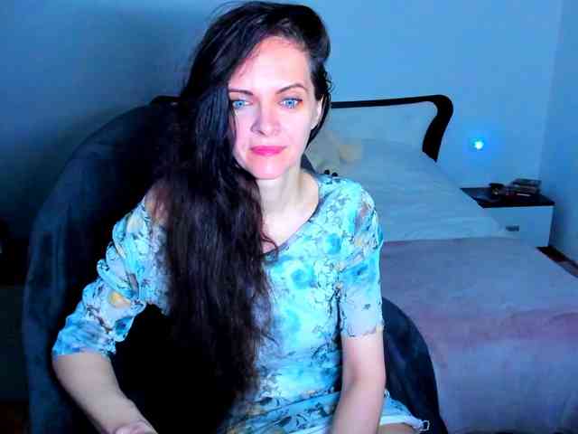 SexQueen11 webcam