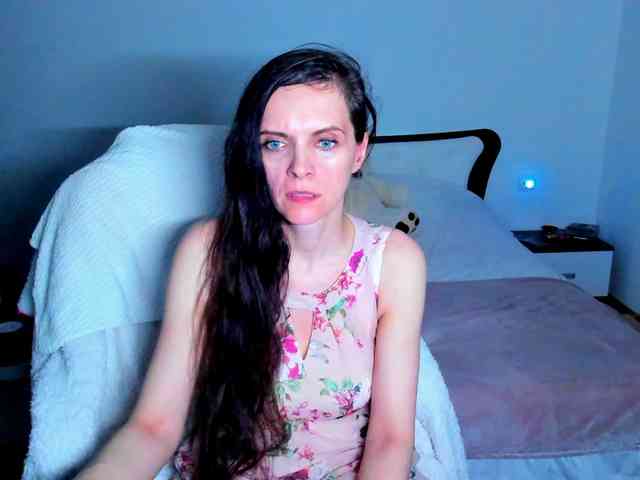 SexQueen11 webcam