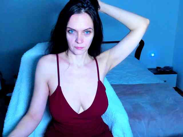SexQueen11 webcam