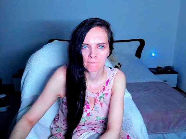 SexQueen11 webcam