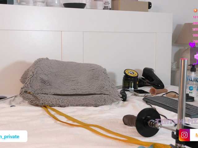 Emmababe live cam on BongaCams