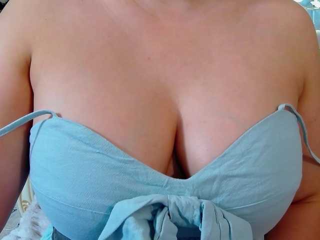 Malvvina live cam on BongaCams