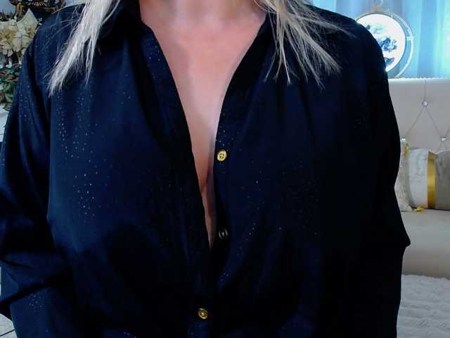 Malvvina live cam on BongaCams