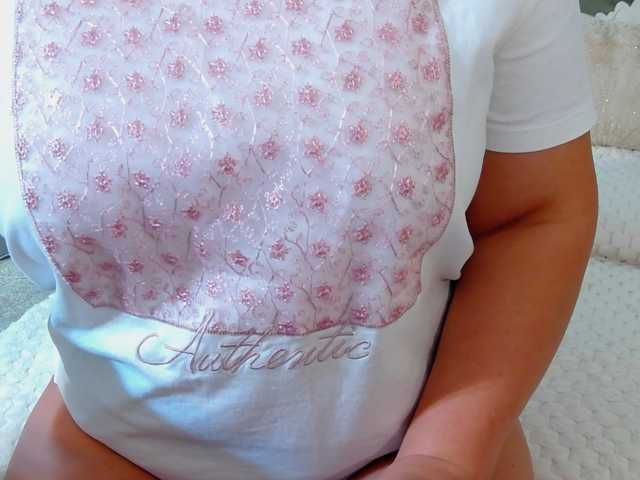 Malvvina live cam on BongaCams