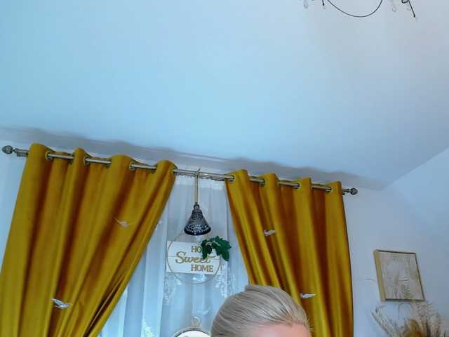 Malvvina live cam on BongaCams
