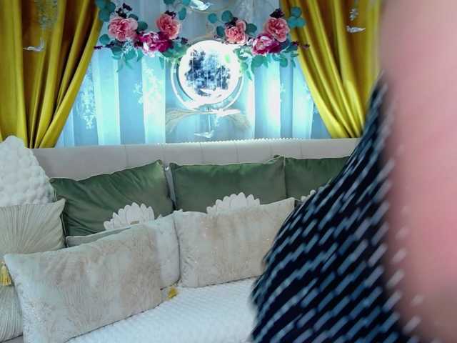 Malvvina live cam on BongaCams