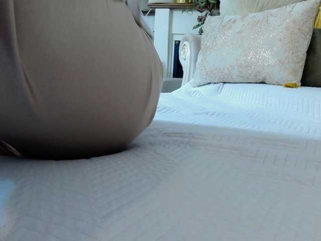 Malvvina live cam preview
