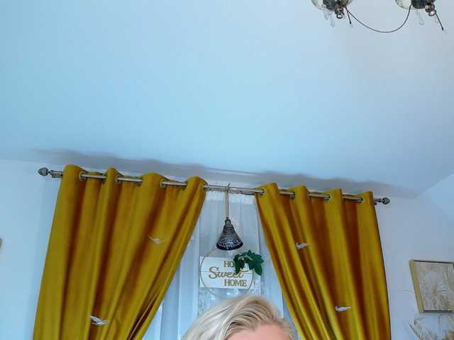 Malvvina live cam on BongaCams
