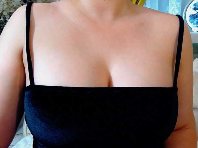 Malvvina live cam on BongaCams