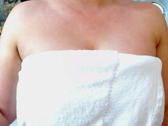 Malvvina live webcam show