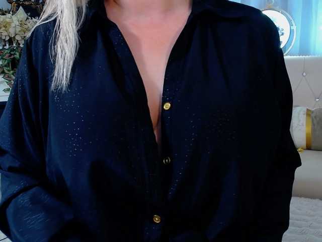 Malvvina live cam on BongaCams
