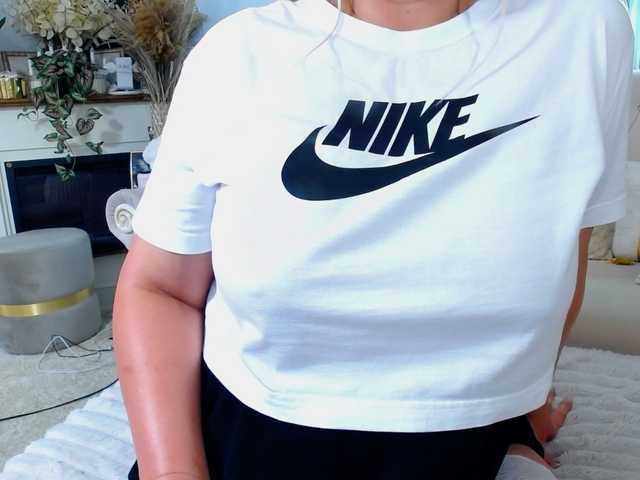 Malvvina live cam on BongaCams