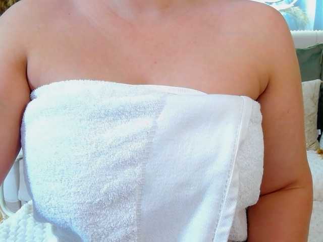 Malvvina live cam on BongaCams