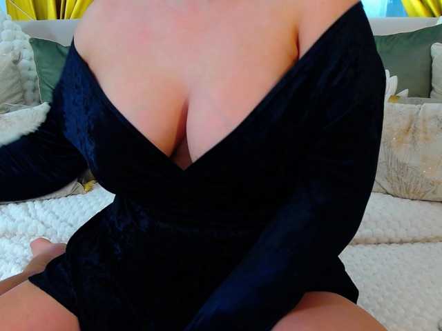 Malvvina live cam preview