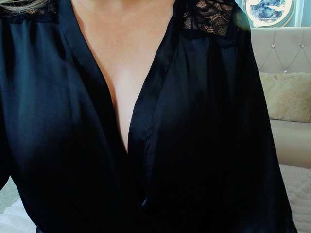 Malvvina live cam on BongaCams