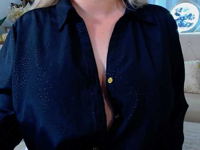 Malvvina live cam on BongaCams