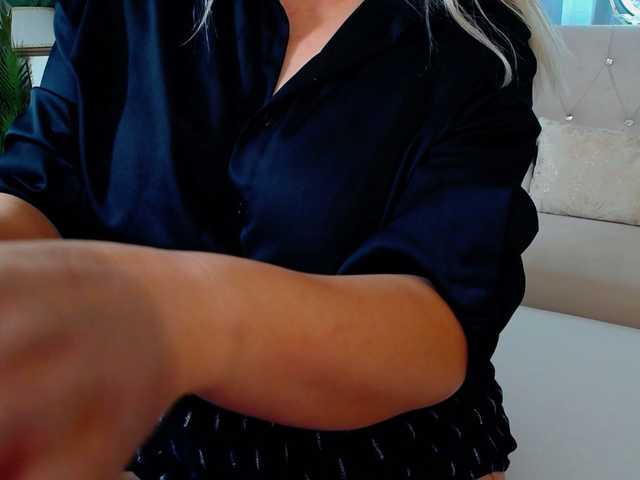 Malvvina live cam on BongaCams
