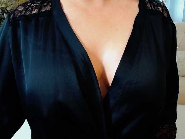 Malvvina live cam on BongaCams