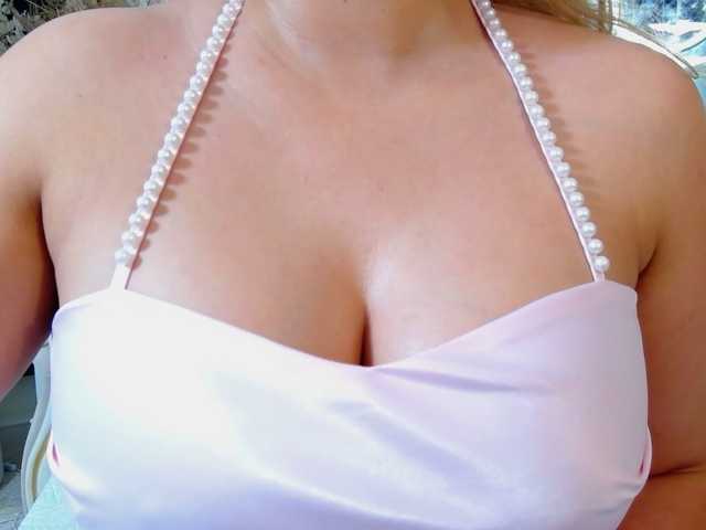 Malvvina live cam on BongaCams