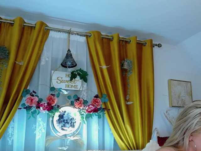 Malvvina live cam on BongaCams