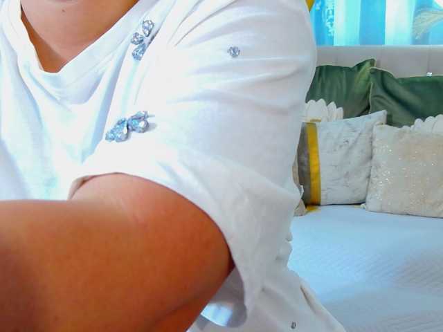Malvvina live cam on BongaCams
