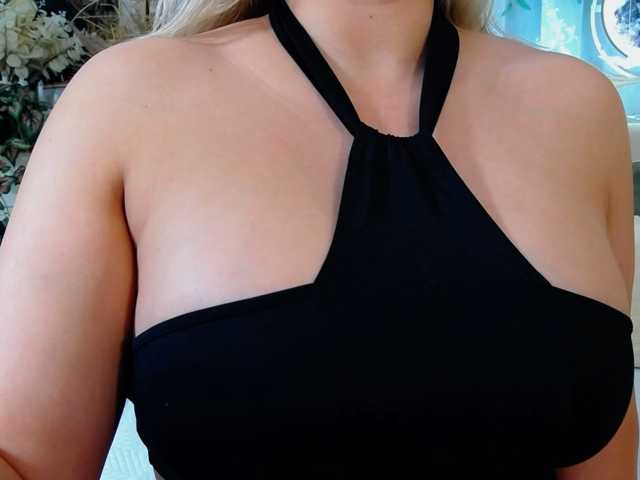 Malvvina live cam on BongaCams