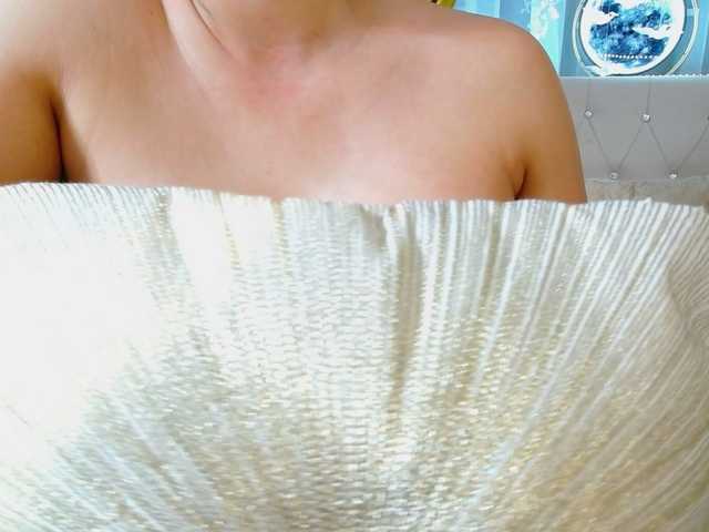 Malvvina live cam on BongaCams
