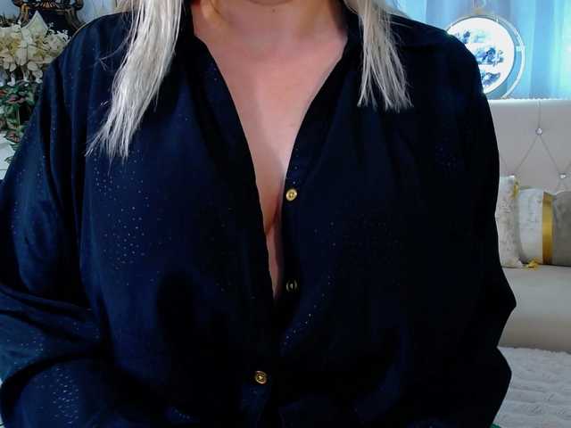 Malvvina live cam on BongaCams