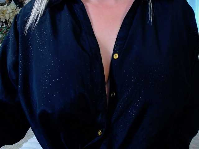 Malvvina live cam on BongaCams