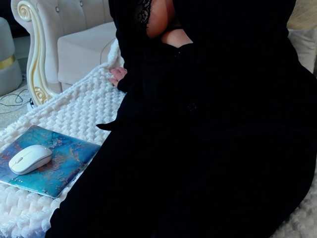 Malvvina live cam preview