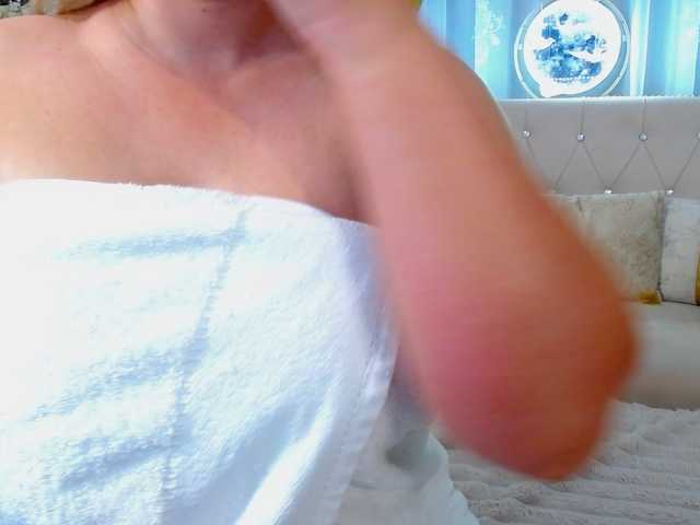Malvvina live cam on BongaCams