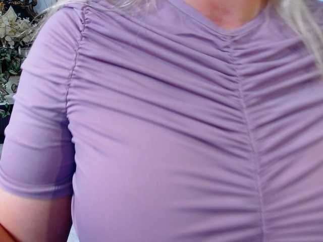 Malvvina live cam on BongaCams