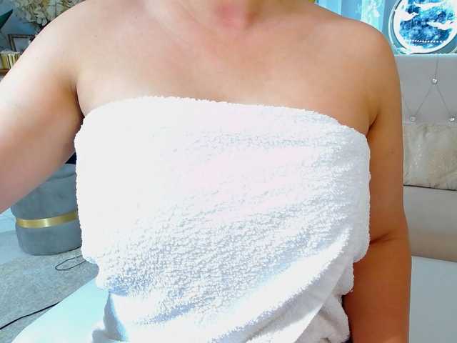 Malvvina live cam on BongaCams