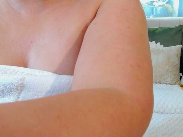Malvvina live cam on BongaCams