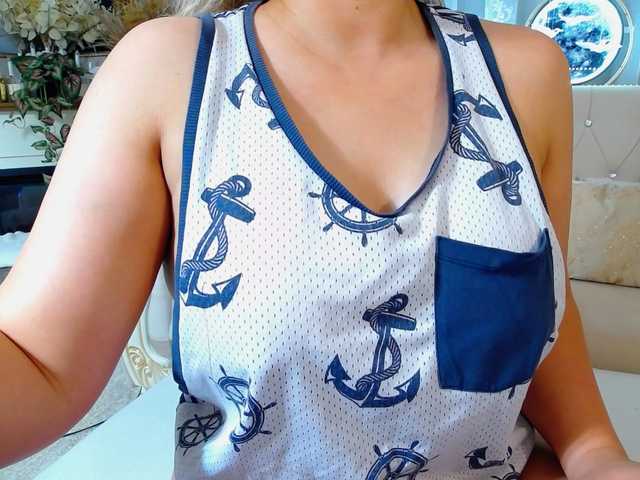 Malvvina live cam on BongaCams
