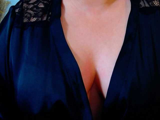 Malvvina live cam on BongaCams
