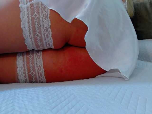 Malvvina, live now on BongaCams
