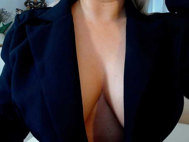 malvvina live sex show