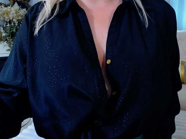 Malvvina live cam on BongaCams