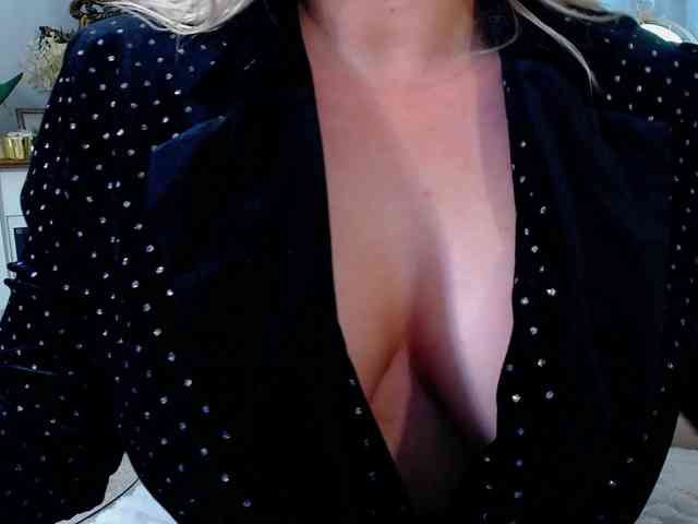 Malvvina Live Webcam on BongaCams
