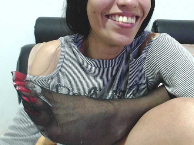 saaramilleer live cam on BongaCams