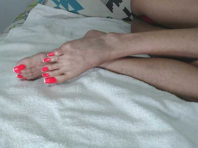 saaramilleer live cam on BongaCams