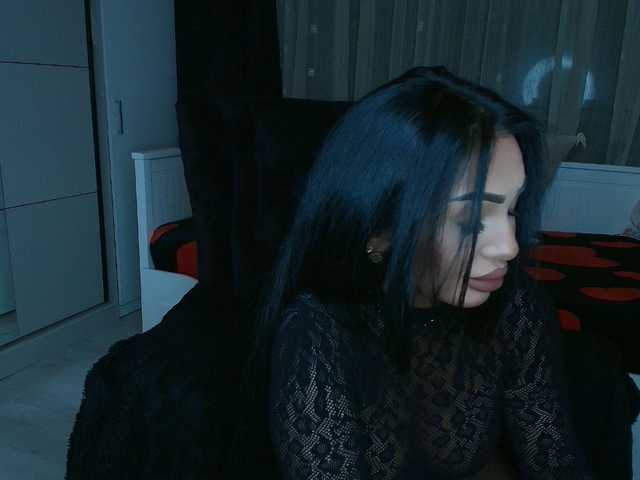 queenmeryem's BongaCams show and profile