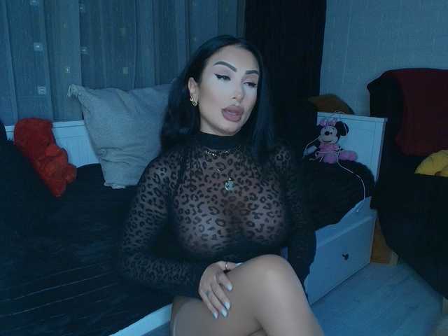 queenmeryem live cam preview
