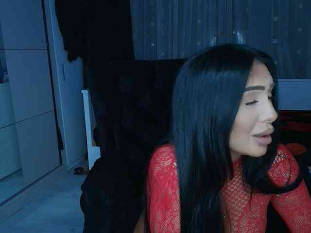 Modèle: queenmeryem
