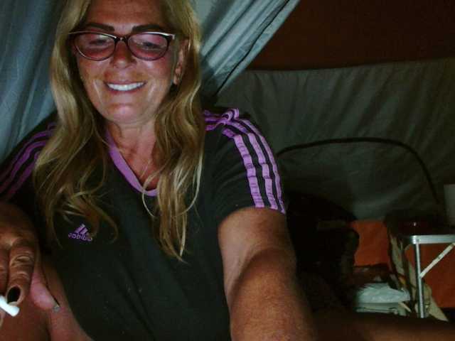 YulliaMilf live cam preview