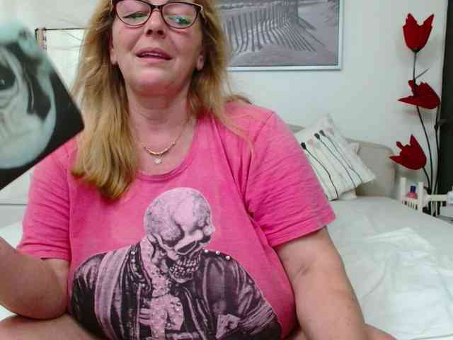 YulliaMilf webcam