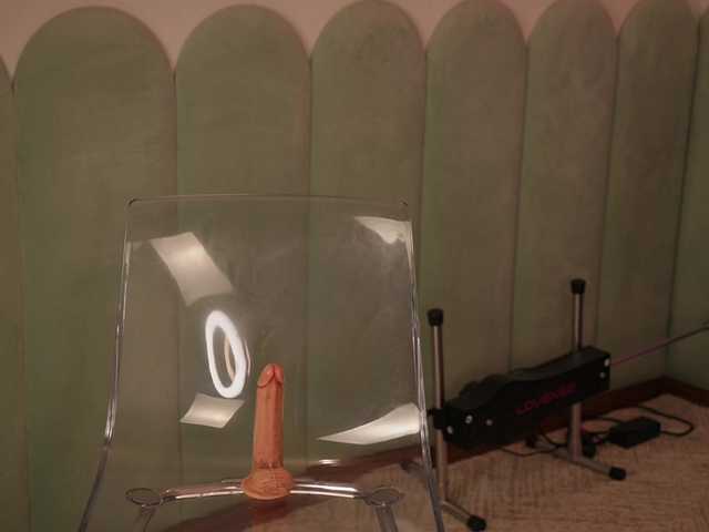  VickySecret chat room
